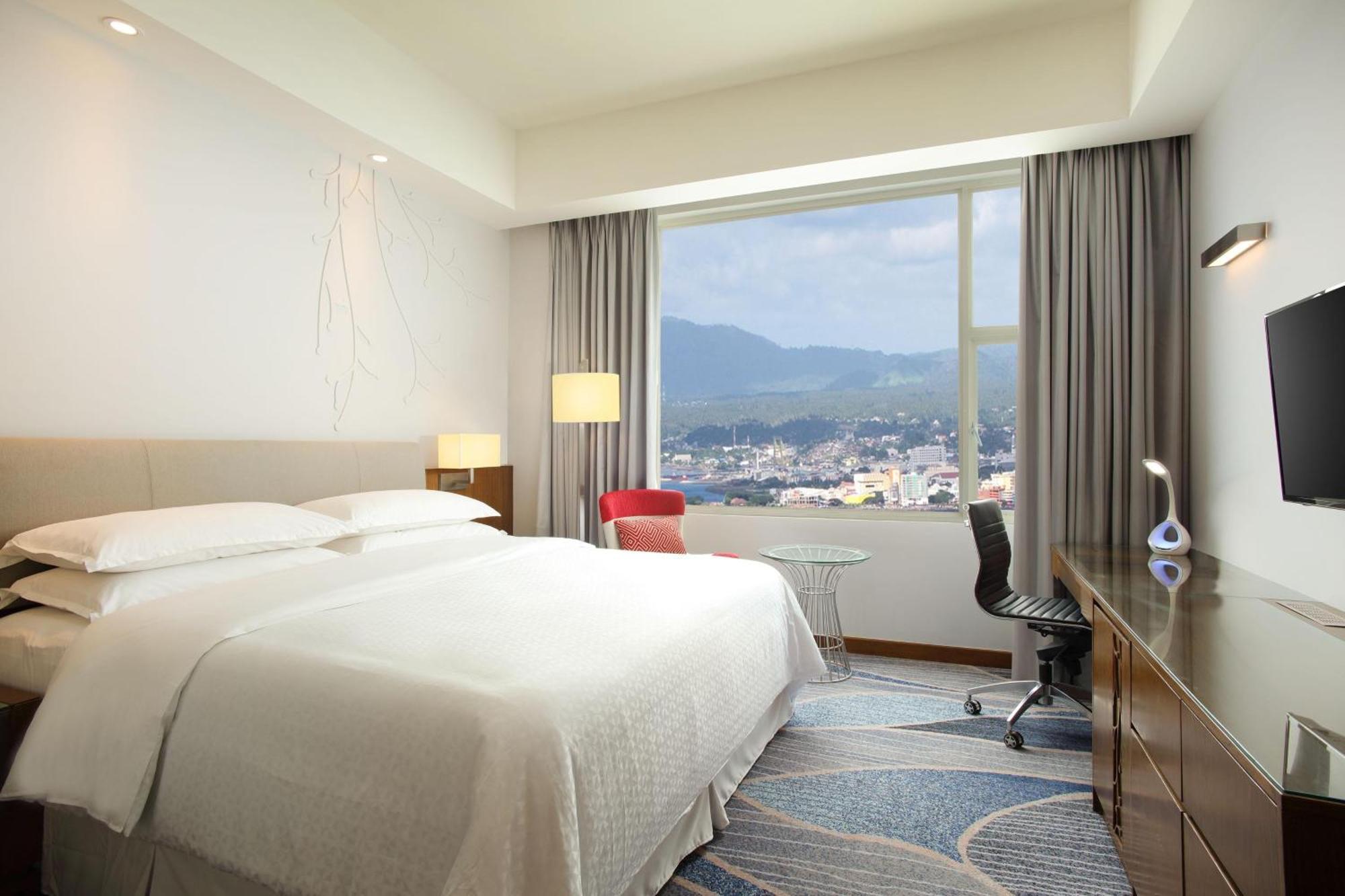 Four Points By Sheraton Manado Exterior foto